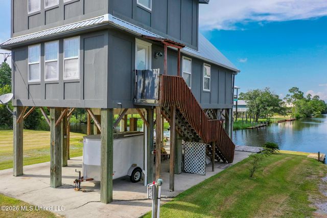 4180 1st Avenue, Bay Saint Louis, MS 39520