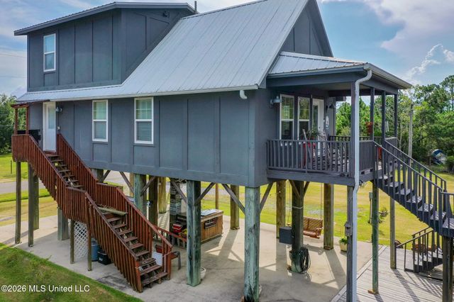 4180 1st Avenue, Bay Saint Louis, MS 39520