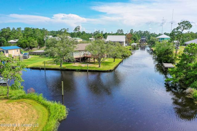 4180 1st Avenue, Bay Saint Louis, MS 39520