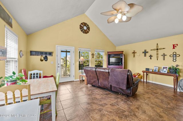 4180 1st Avenue, Bay Saint Louis, MS 39520