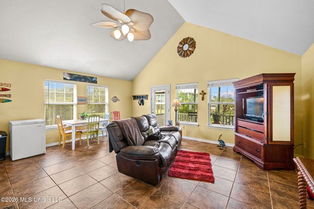 4180 1st Avenue, Bay Saint Louis, MS 39520