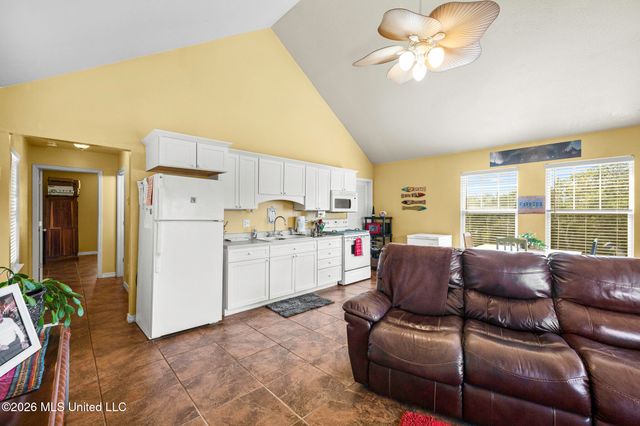 4180 1st Avenue, Bay Saint Louis, MS 39520
