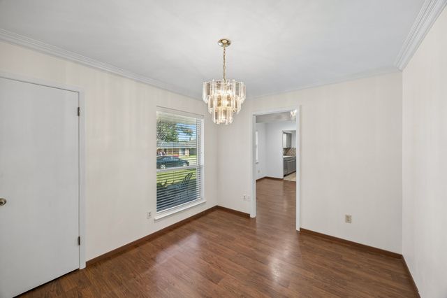 1043 Cherrywood Lane, Carrollton, TX 75006