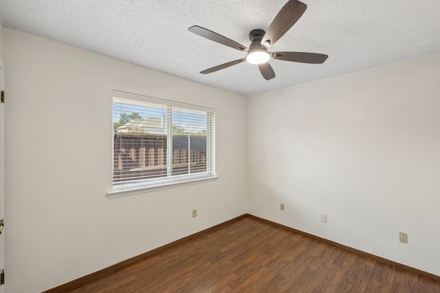 1043 Cherrywood Lane, Carrollton, TX 75006