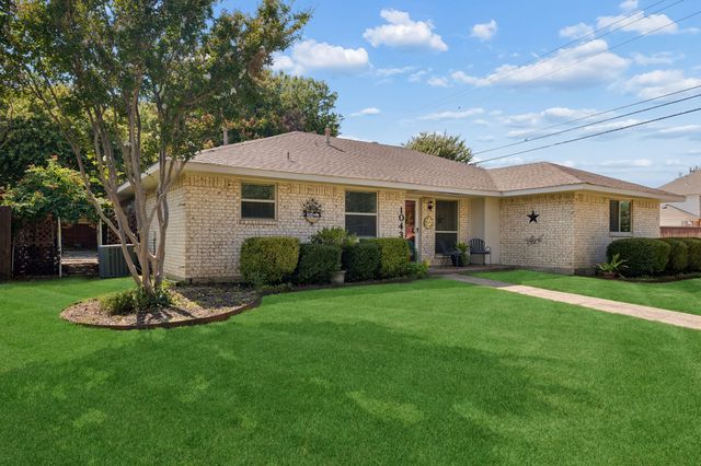 1043 Cherrywood Lane, Carrollton, TX 75006