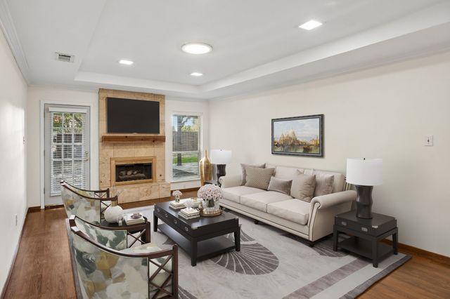 1043 Cherrywood Lane, Carrollton, TX 75006