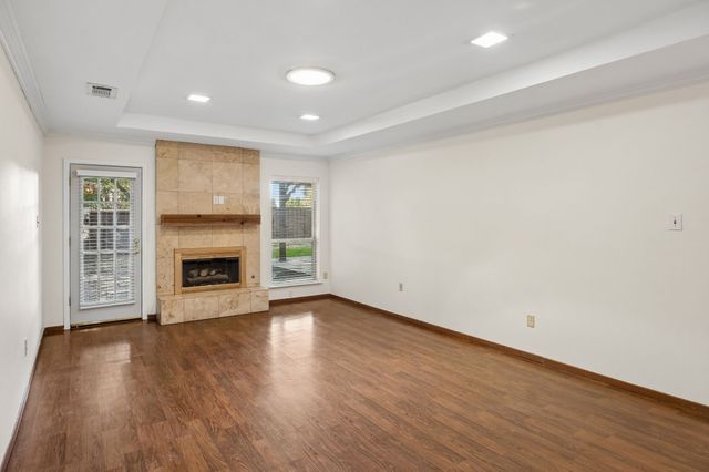 1043 Cherrywood Lane, Carrollton, TX 75006