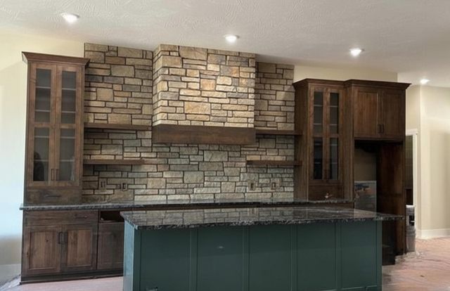 1758 E Peartree Drive, Ozark, MO 65721