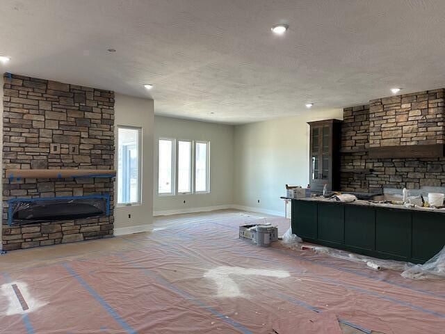 1758 E Peartree Drive, Ozark, MO 65721
