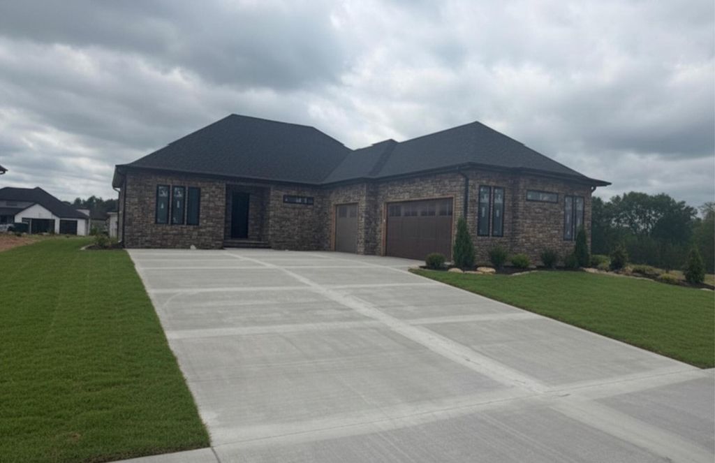 1758 E Peartree Drive, Ozark, MO 65721