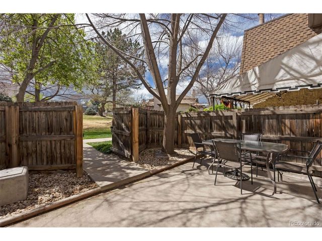 7250 Eastmoor Dr 114, Denver, CO 80237
