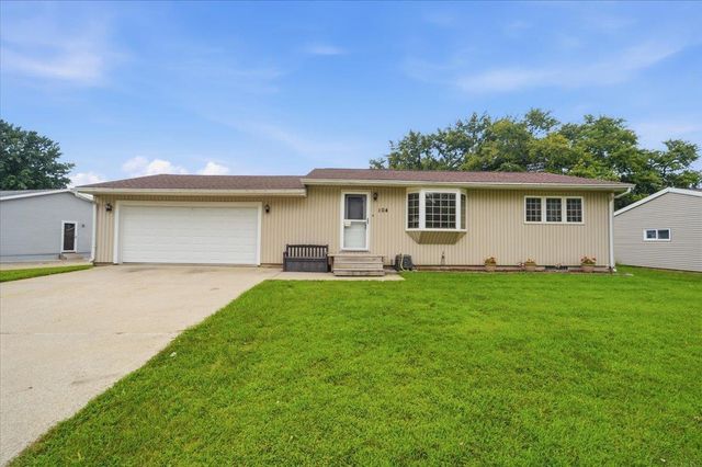 104 Corliss Avenue, Elk Run Heights, IA 50707
