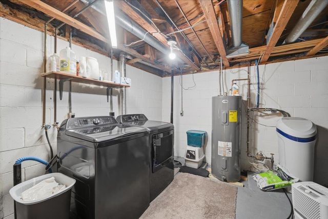 104 Corliss Avenue, Elk Run Heights, IA 50707