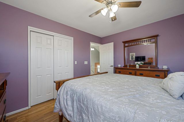 477 N Indiana Avenue, Lindenhurst, NY 11757