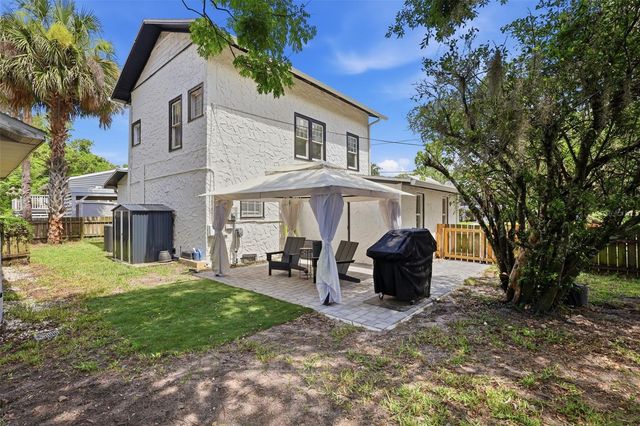 311 W UNIVERSITY AVENUE, Deland, FL 32720
