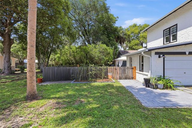 311 W UNIVERSITY AVENUE, Deland, FL 32720