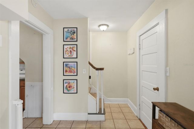 311 W UNIVERSITY AVENUE, Deland, FL 32720