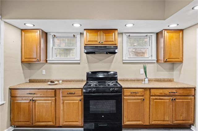 33 Laforce Street, Rochester, NY 14621