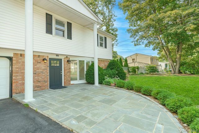 70 Woodview Lane, Centereach, NY 11720