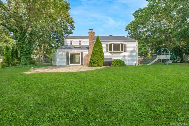 70 Woodview Lane, Centereach, NY 11720