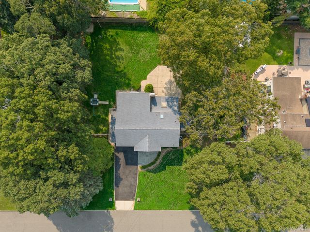 70 Woodview Lane, Centereach, NY 11720