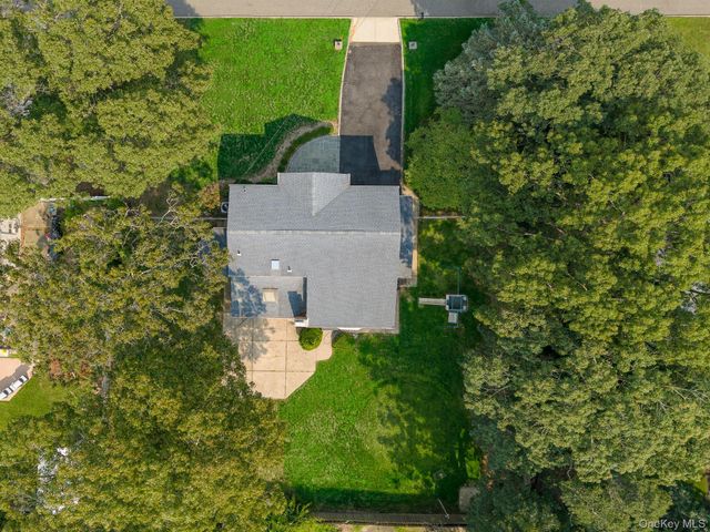 70 Woodview Lane, Centereach, NY 11720