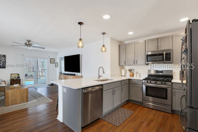 207 Mascot Ct, Okatie, SC 29909