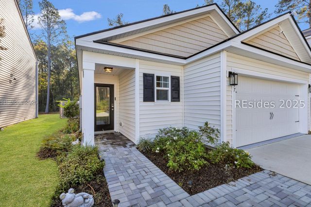 207 Mascot Ct, Okatie, SC 29909