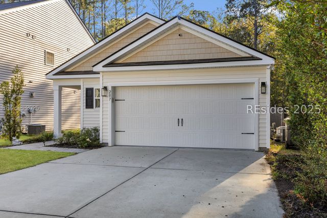 207 Mascot Ct, Okatie, SC 29909
