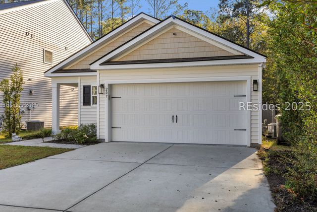 207 Mascot Ct, Okatie, SC 29909