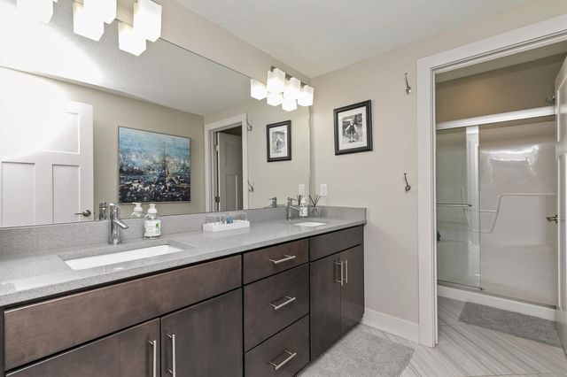 228 Overlook Avenue, West Des Moines, IA 50266