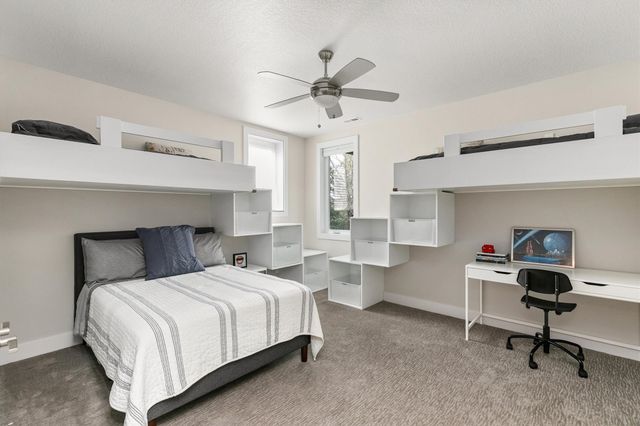 228 Overlook Avenue, West Des Moines, IA 50266