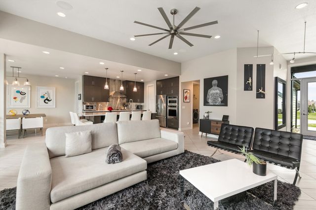 228 Overlook Avenue, West Des Moines, IA 50266