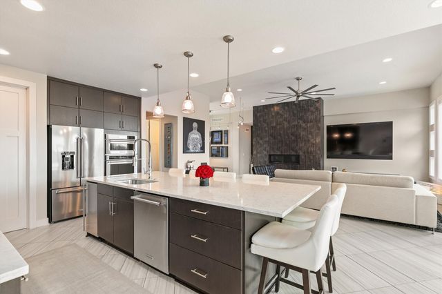 228 Overlook Avenue, West Des Moines, IA 50266