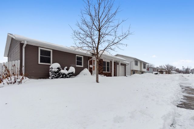 3917 Del Matro Road, Waterloo, IA 50701