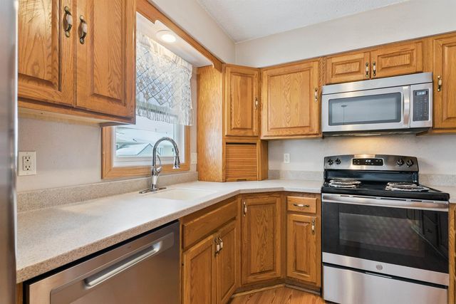 3917 Del Matro Road, Waterloo, IA 50701