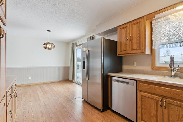 3917 Del Matro Road, Waterloo, IA 50701