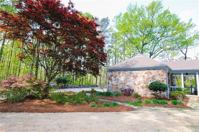 1015 Wahoo Hill, Newnan, GA 30263