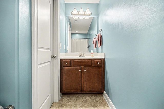 1154 Augustine Heights Drive, Winston-salem, NC 27103