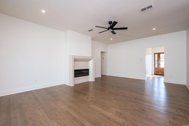 10 Ludington Cove, Little Rock, AR 72227