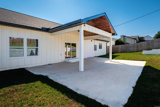 10 Ludington Cove, Little Rock, AR 72227