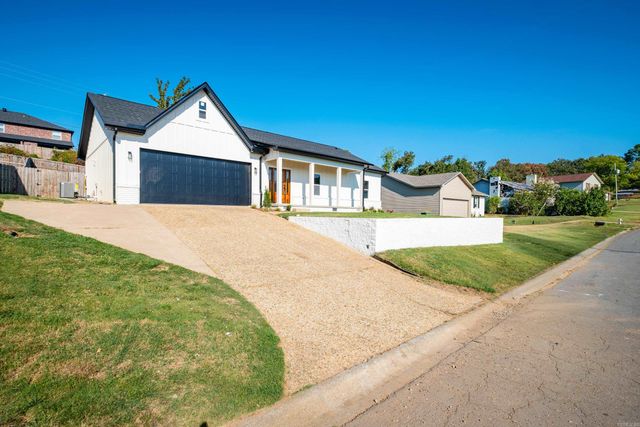 10 Ludington Cove, Little Rock, AR 72227