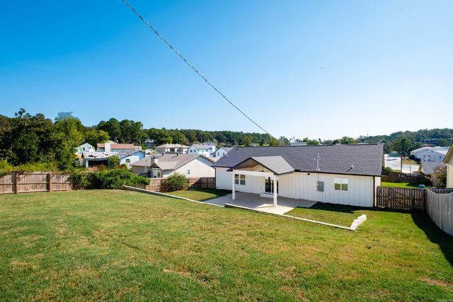 10 Ludington Cove, Little Rock, AR 72227