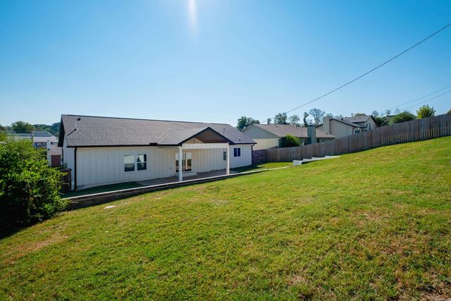 10 Ludington Cove, Little Rock, AR 72227