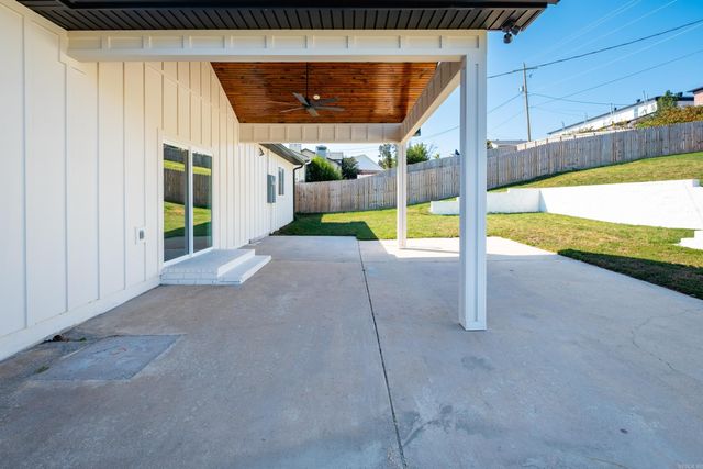 10 Ludington Cove, Little Rock, AR 72227