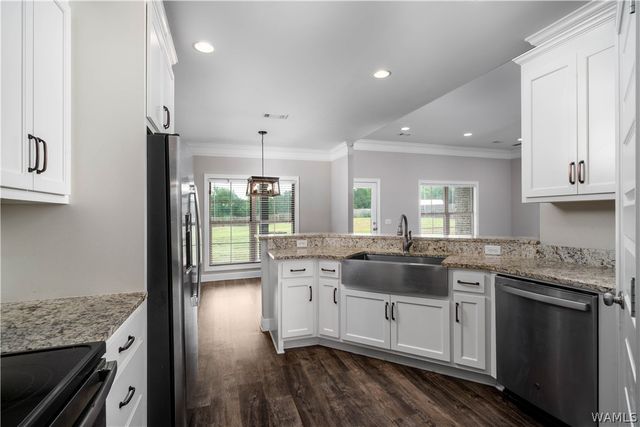13157 FONDREN, Northport, AL 35475