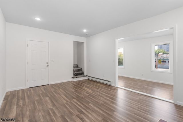226 N Clinton St 2, East Orange City, NJ 07017