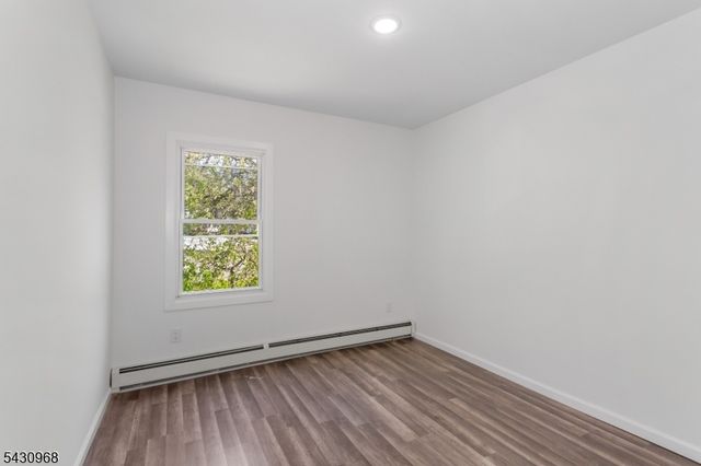 226 N Clinton St 2, East Orange City, NJ 07017