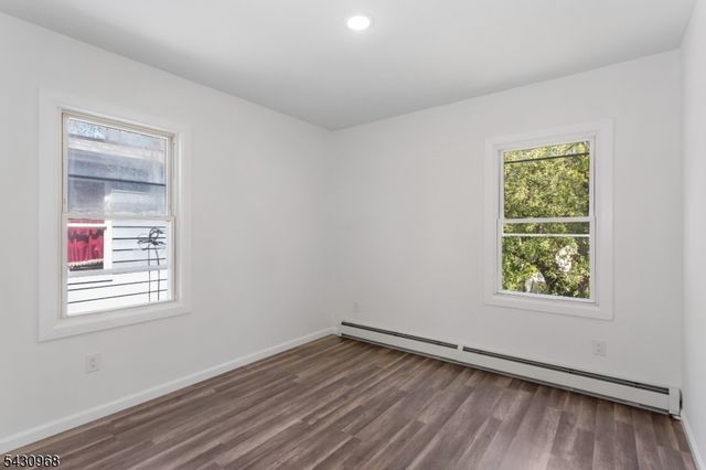 226 N Clinton St 2, East Orange City, NJ 07017