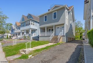 226 N Clinton St 2, East Orange City, NJ 07017